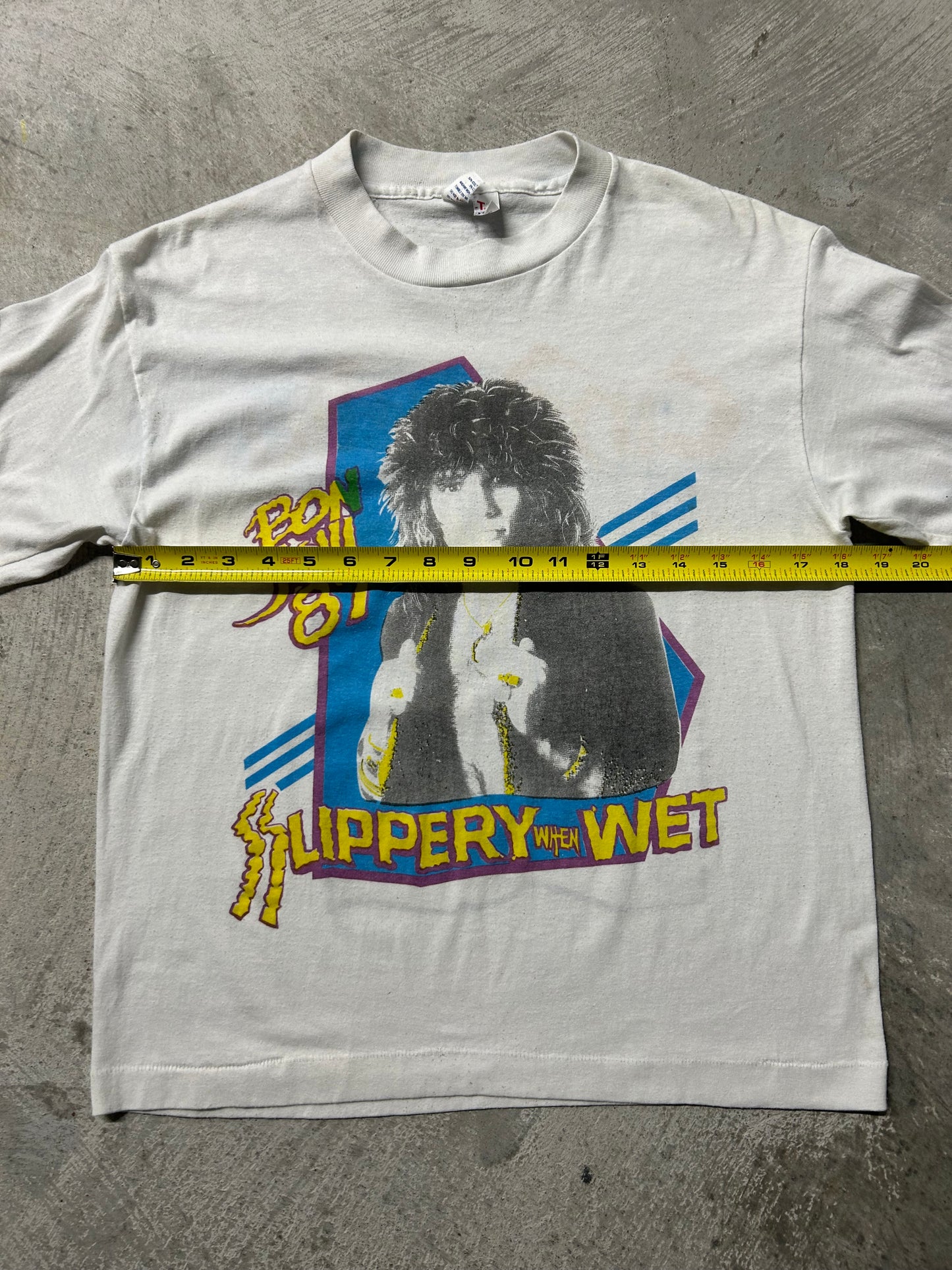 1987 Bon Jovi and Cinderella  Tour Band Tee (Medium)