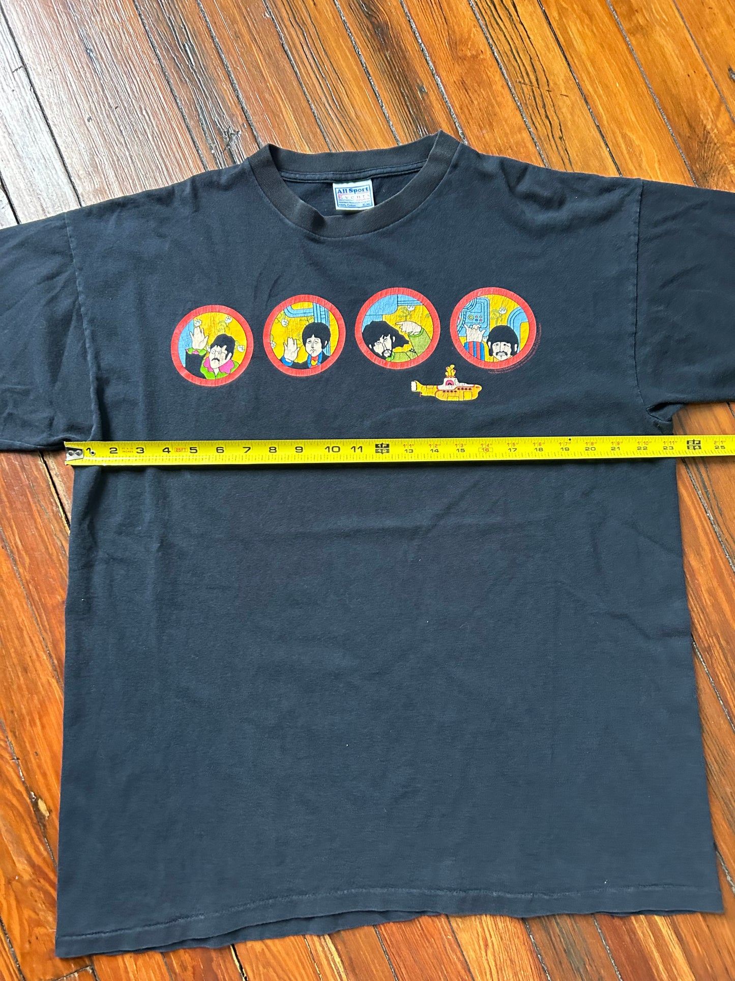 1998 Beatles Yellow Submarine Band Tee (XL)