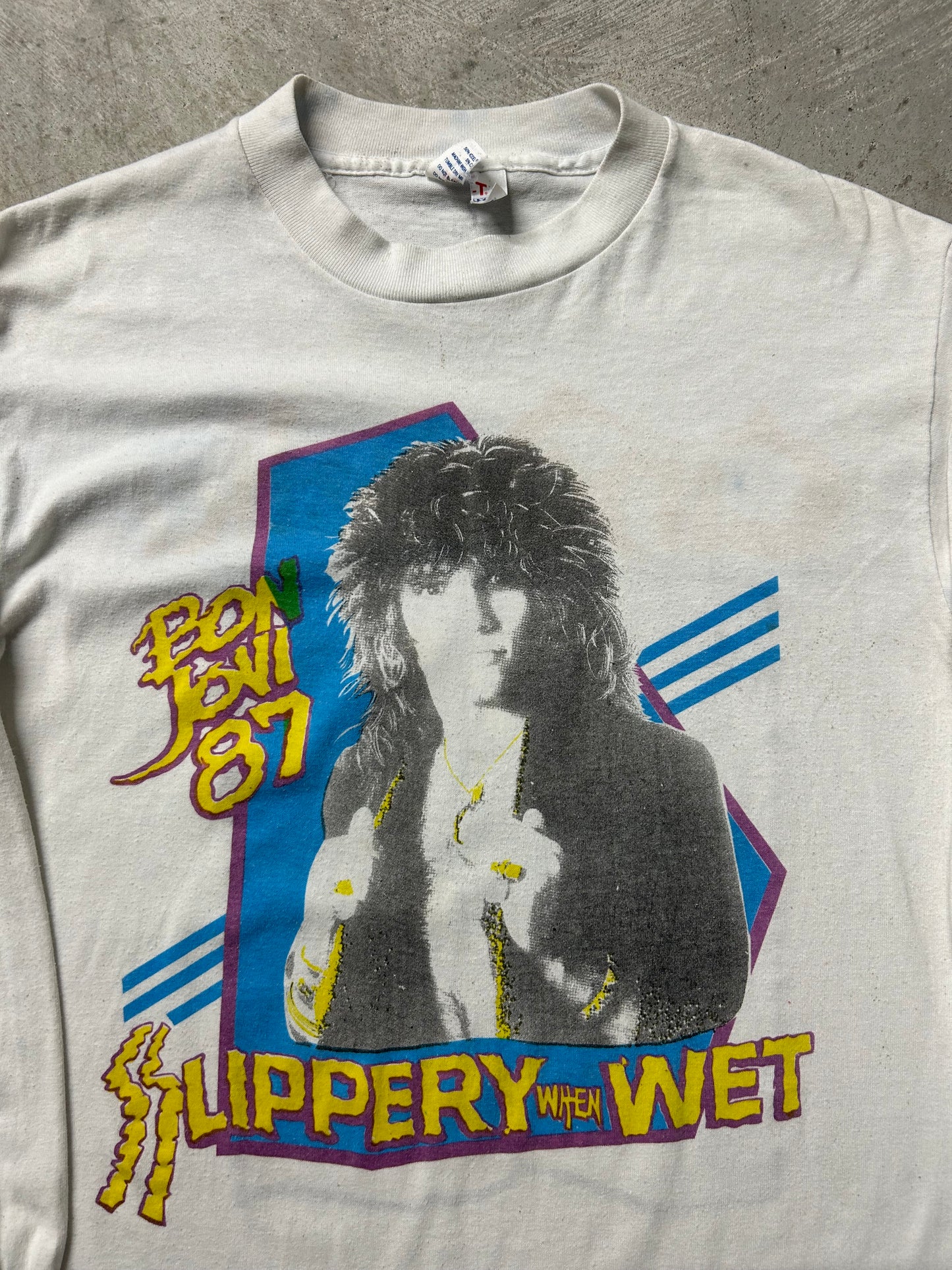 1987 Bon Jovi and Cinderella  Tour Band Tee (Medium)